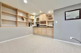 110 Pembroke Cir, Lake Bluff, IL 60044 - Photo 42