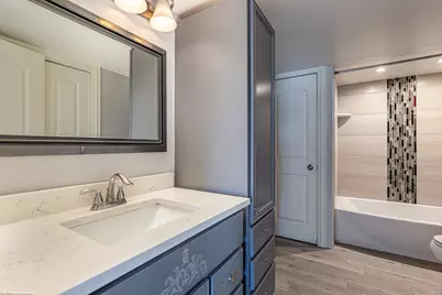 8807 S 79 Avenue #17, Hickory Hills, IL 60457 - Photo 10