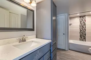 8807 S 79th Ave, Hickory Hills, IL 60457 - Photo 10