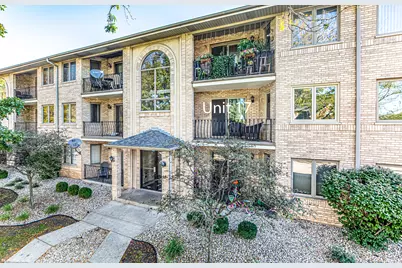 8807 S 79 Avenue #17, Hickory Hills, IL 60457 - Photo 1