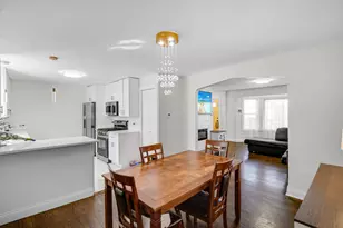 8755 S Merrill Ave, Chicago, IL 60617 - Photo 10