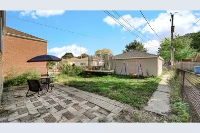 8755 S Merrill Avenue, Chicago, IL 60617 - Photo 36