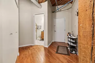 225 W Huron St, Chicago, IL 60654 - Photo 10