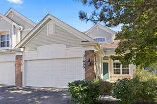 31605 Kline Cir, Warrenville, IL 60555 - Photo 2