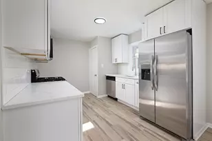 9155 S Union Ave, Chicago, IL 60620 - Photo 4