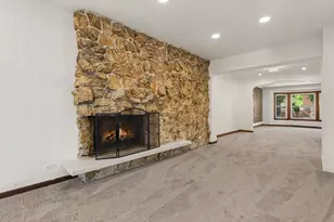 6155 N Meade Ave, Chicago, IL 60646 - Photo 4