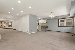6155 N Meade Ave, Chicago, IL 60646 - Photo 6