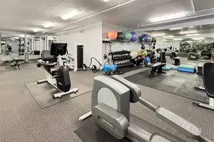 21 W Chestnut St, Chicago, IL 60610 - Photo 32