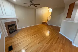 924 Elizabeth Dr, Streamwood, IL 60107 - Photo 6