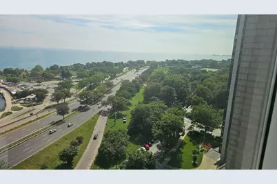 3180 N Lake Shore Drive #17F, Chicago, IL 60657 - Photo 8