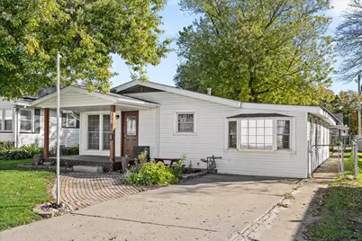 209 Iowa Avenue, Streator, IL 61364 - Photo 2