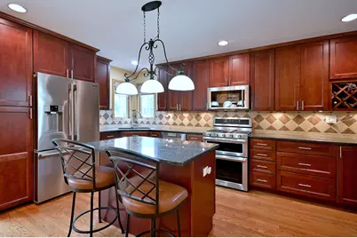 422 Atlantic Lane, Elk Grove Village, IL 60007 - Photo 14