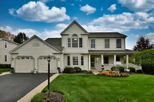 422 Atlantic Ln, Elk Grove Village, IL 60007 - Photo 1