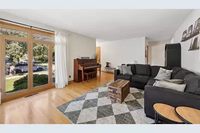 9431 Congress Park Avenue, Brookfield, IL 60513 - Photo 4