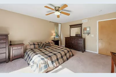 38W201 Hawkins Lane, Saint Charles, IL 60175 - Photo 16