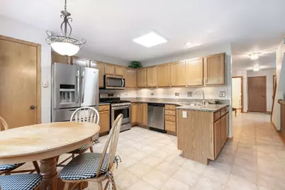 8462 Sandalwood Court, Darien, IL 60561 - Photo 10