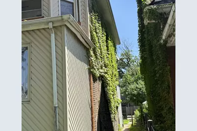 911 N Lawler Avenue, Chicago, IL 60651 - Photo 2