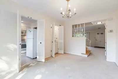 502 Chanticleer Lane #502, Hinsdale, IL 60521 - Photo 6