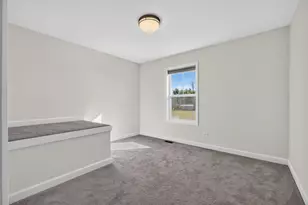 63 E Robinson Ave, Cortland, IL 60112 - Photo 20