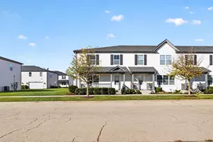 63 E Robinson Ave, Cortland, IL 60112 - Photo 40