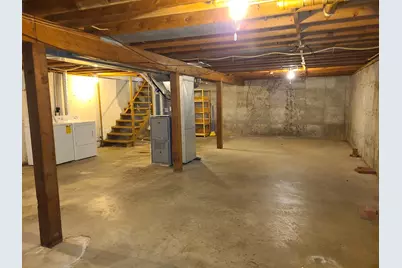 945 N Brinton Avenue, Dixon, IL 61021 - Photo 16