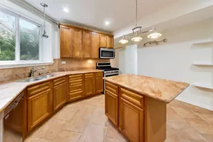 5138 S Kenwood Ave, Chicago, IL 60615 - Photo 2