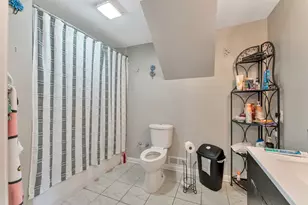 5758 W 82nd Pl, Burbank, IL 60459 - Photo 6