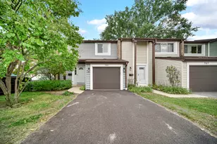 705 Clearwater Ct, Wheeling, IL 60090 - Photo 1