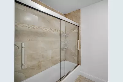 705 Clearwater Court, Wheeling, IL 60090 - Photo 14