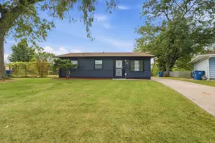 1888 Andover Ct, Chicago Heights, IL 60411 - Photo 2