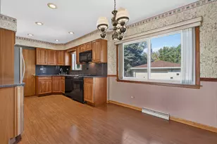 1916 Laura Ln, Des Plaines, IL 60018 - Photo 8