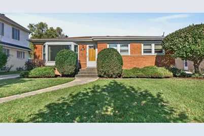1916 Laura Lane, Des Plaines, IL 60018 - Photo 2