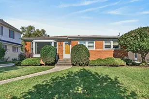 1916 Laura Ln, Des Plaines, IL 60018 - Photo 2