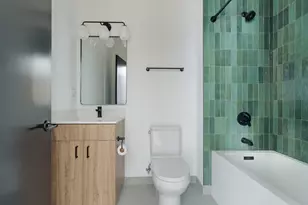 2724 N Lehmann Ct, Chicago, IL 60614 - Photo 8