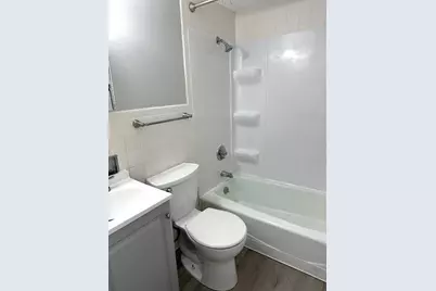 1940 Mark Avenue #2, Elgin, IL 60123 - Photo 6