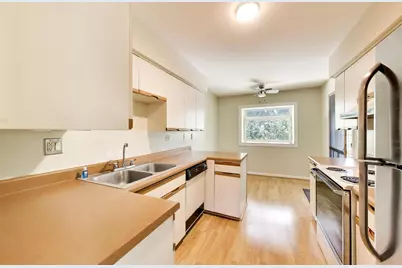 172 Grove Avenue #C, Des Plaines, IL 60016 - Photo 8