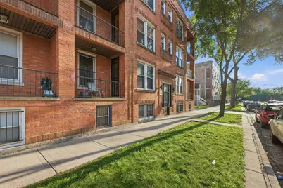 1425 E 68th Street #1, Chicago, IL 60637 - Photo 2