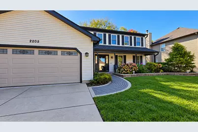 2205 Jordan Lane, Elgin, IL 60123 - Photo 2