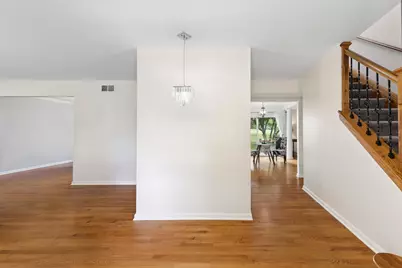 8425 Creekside Lane, Darien, IL 60561 - Photo 2
