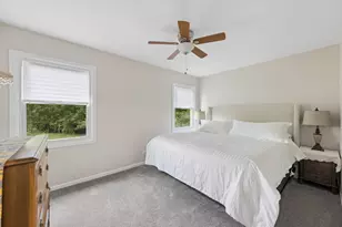 8425 Creekside Ln, Darien, IL 60561 - Photo 16