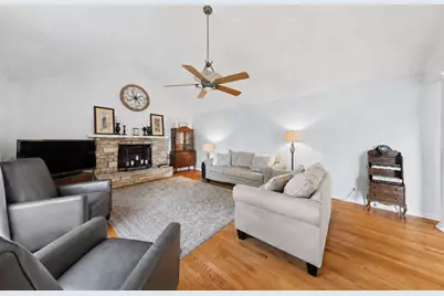 8425 Creekside Lane, Darien, IL 60561 - Photo 8