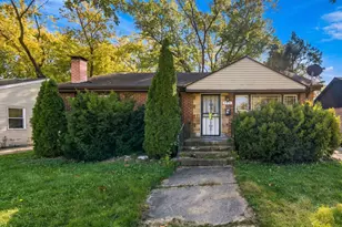 745 E 155th Pl, South Holland, IL 60473 - Photo 2