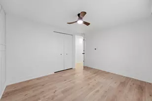1701 Hartmann Dr, Schaumburg, IL 60193 - Photo 16