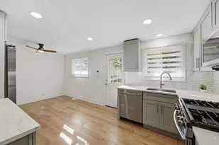 1701 Hartmann Dr, Schaumburg, IL 60193 - Photo 8