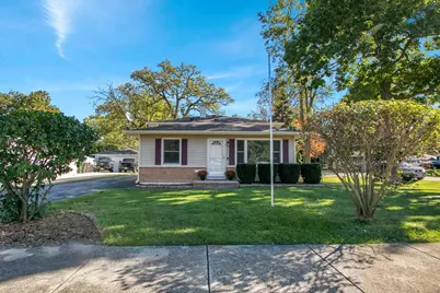 745 Geddes Avenue, Winthrop Harbor, IL 60096 - Photo 2