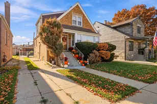 5434 S Neenah Ave, Chicago, IL 60638 - Photo 2