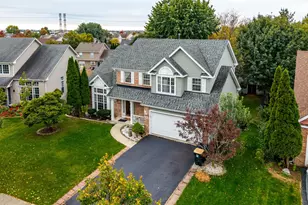 74 White Oak Dr, North Aurora, IL 60542 - Photo 1