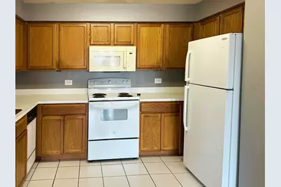 10524 S Pulaski Road #3SE, Oak Lawn, IL 60453 - Photo 4