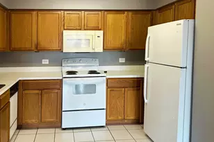 10524 S Pulaski Rd, Oak Lawn, IL 60453 - Photo 4