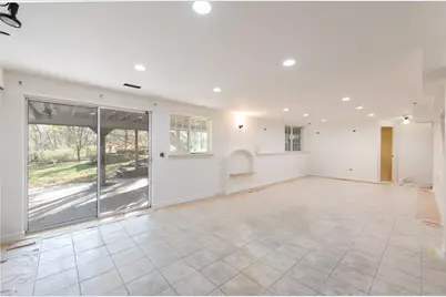 [Address not provided], Lindenhurst, IL 60046 - Photo 22